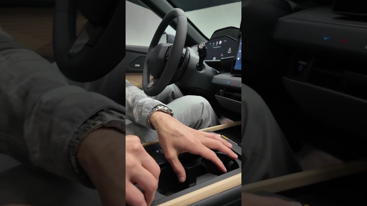 2025 Lexus ES Interior Smooth Silent Sophisticated 