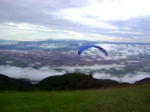 OLGA EN PARAPENTE GRAVEDAD CERO TAPALPA 1