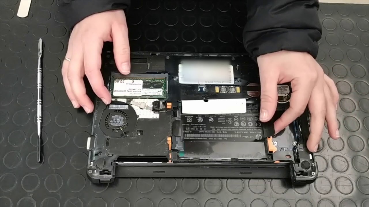 Upgrade HDD to SSD HP Mini 210-1010sl - YouTube