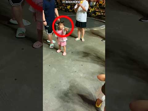 little girl printed at the girl in front little girl #shortsvideo