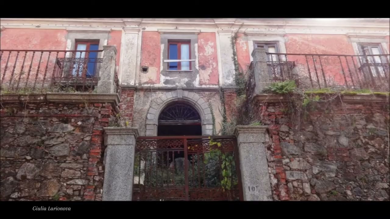 Chiaravalle Centrale.Casa abbondanata.