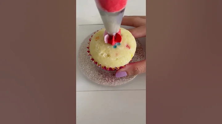 Valentine’s Day cupcakes💗❤️ #shorts #shortsfeed #baking #cupcakes #cake