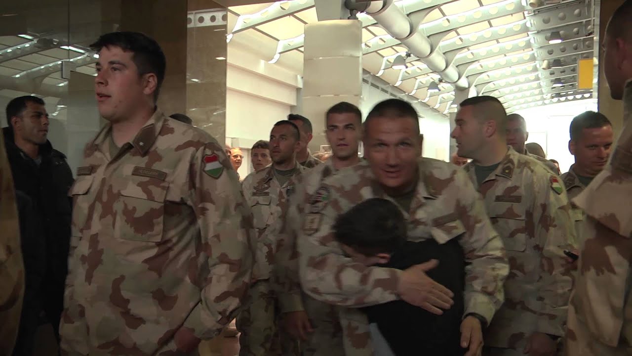 Hazaérkeztek a magyar katonák Afganisztánból