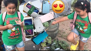 Restore old Phones,😍 schoolgirls pick up on the street near the trash can to repair