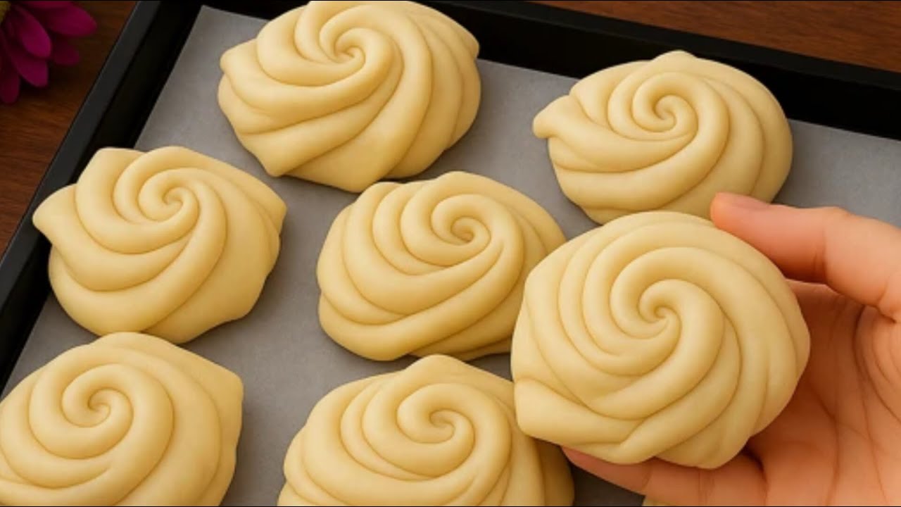 🌹 Yeast dough rose buns؛ - Beauty you can eat!!!🌹 Rose Bread; A fragrance that fills the