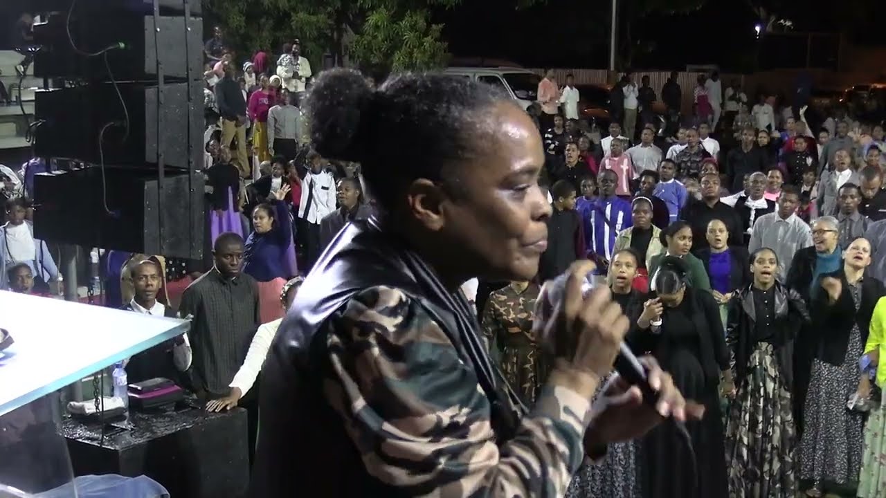 EL PODEROSO MENSAJE EN VIERNES 13/ PASTORA ANA PAULA