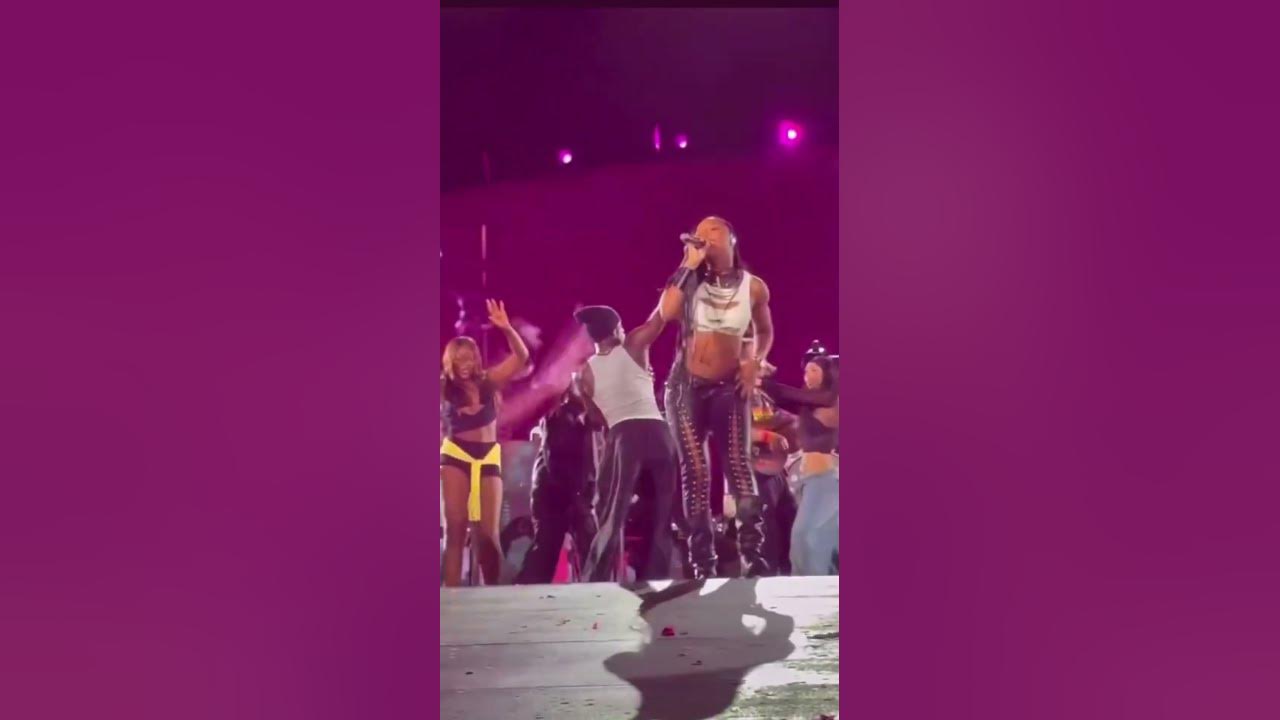 Ayra Starr performing ‘Hot Body’ with Coldplay at Music of the Spheres World Tour, Miami #ayrastarr