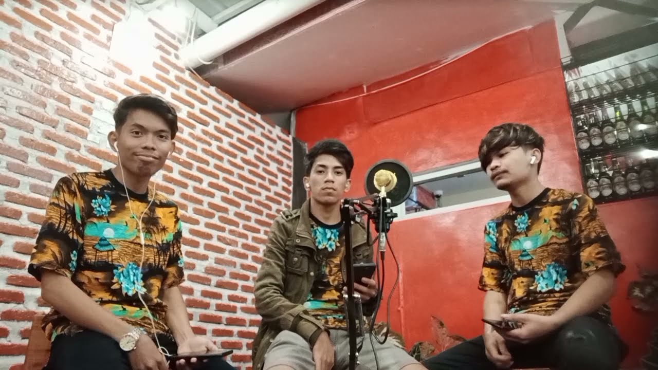 Manggandeng Kenangan - Jhon Kennedy Nadeak ( Cover : Dinamic Voice )