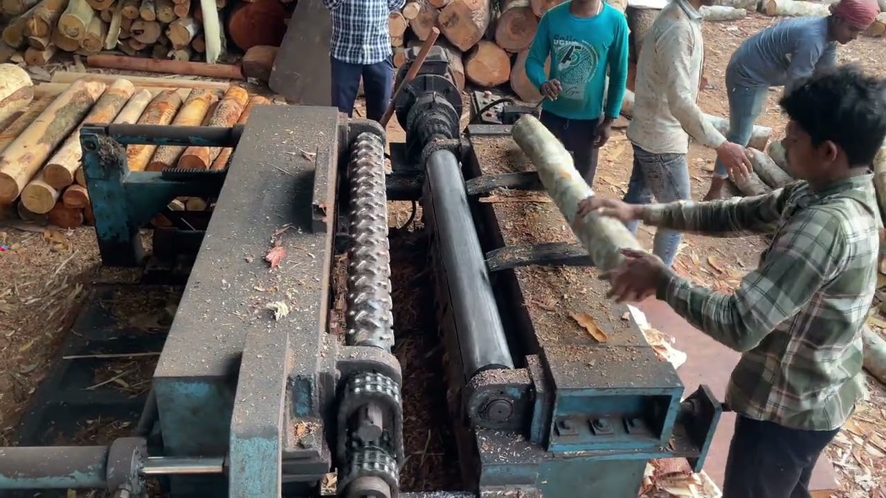 Peeling wood production of plywood 👌🪵| Debarking sawmill veneer wood😱|