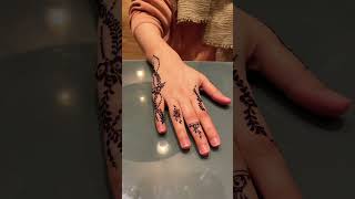 رسم حنه ناعم وبسيط || easy henna mehndi design || arabic henna designs