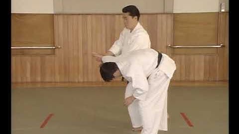Yoshinkan Aikido - Kata Mochi Sankajo Osae Ni