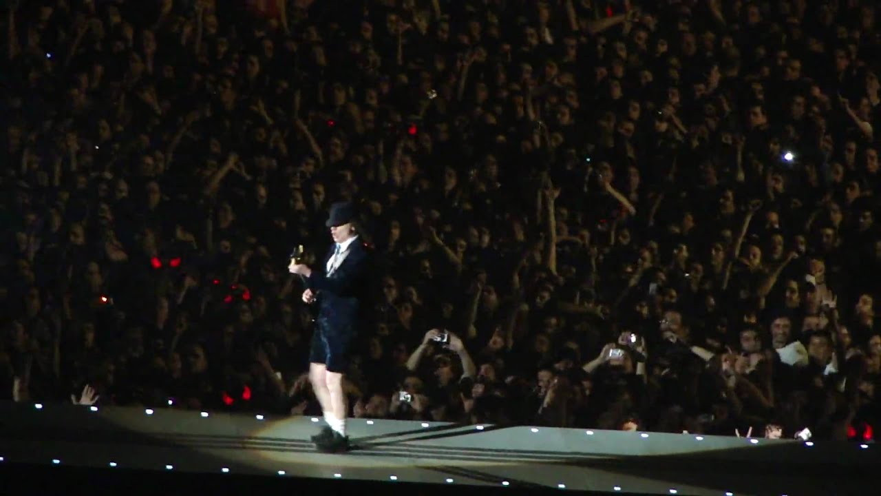 AC/DC - Rock N' Roll Train - Buenos Aires - YouTube