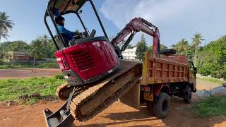yanmar excavator unloading form truck #excavator #excavatorhuina #excavatorbucket
