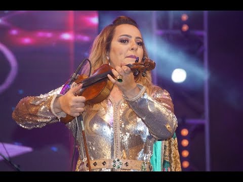 تيزنيت : زينة الداودية تلهب حماس جمهور منصة مهرجان تيمزار في نسخته العاشرة