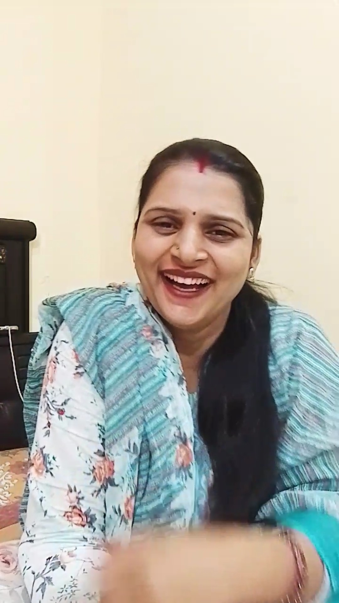 पति और पत्नी?? #comedy #funny #couplegoals #patipatniaurnokjhok #husbanwifecomedy #youtube #shorts