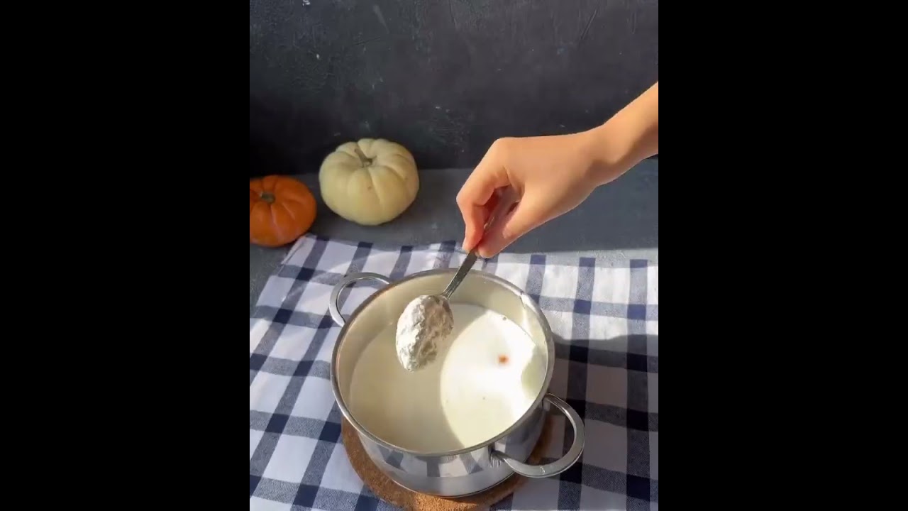 TADINA DOYAMAYACAĞINIZ SNİCKERS PASTA TARİFİ ????. ABONE OLMAYI UNUTMAYIN TARİF AÇIKLMADA