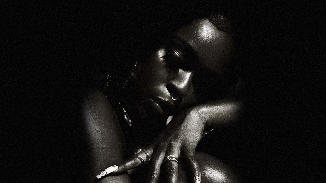 在 YouTube 上观看 Bri Steves - Too Far [Official Audio]