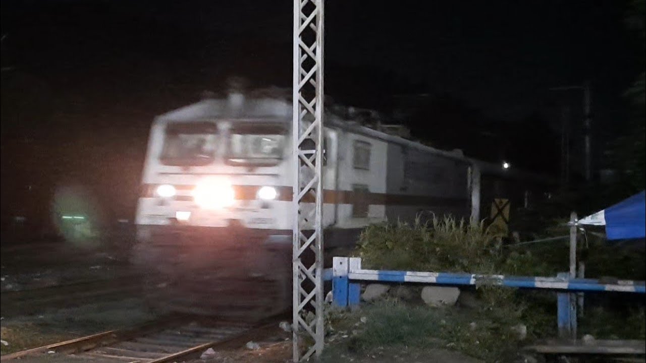 Push Pull 02301 The king Of Rajdhani Howrah Rajdhani Express