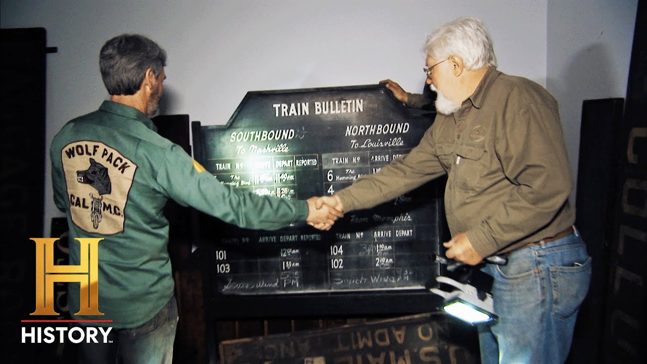 American Pickers: 8 Super Rare 1940s Coca-Cola Signs (Season 23