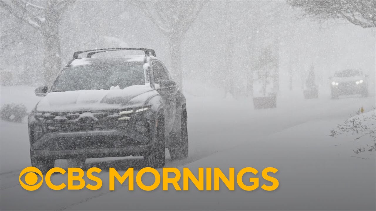 Heavy snow and strong winds pummel southeastern U.S. - YouTube