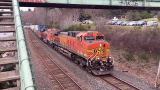 BNSF 5705 and BNSF 6656 Pulling Some Heavy Husky Stack Wellcar at Carkeek Park in February 25, 2023