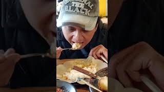 makan kaki sapi pakai sambel bakar rasanya top banget. #shorts #videoviral #makan