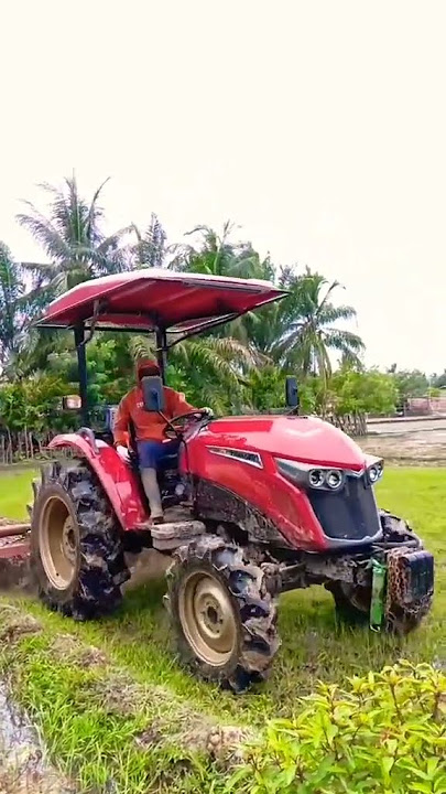 Traktor Bajak Sawah Roda 4 Besar#shorts #traktor