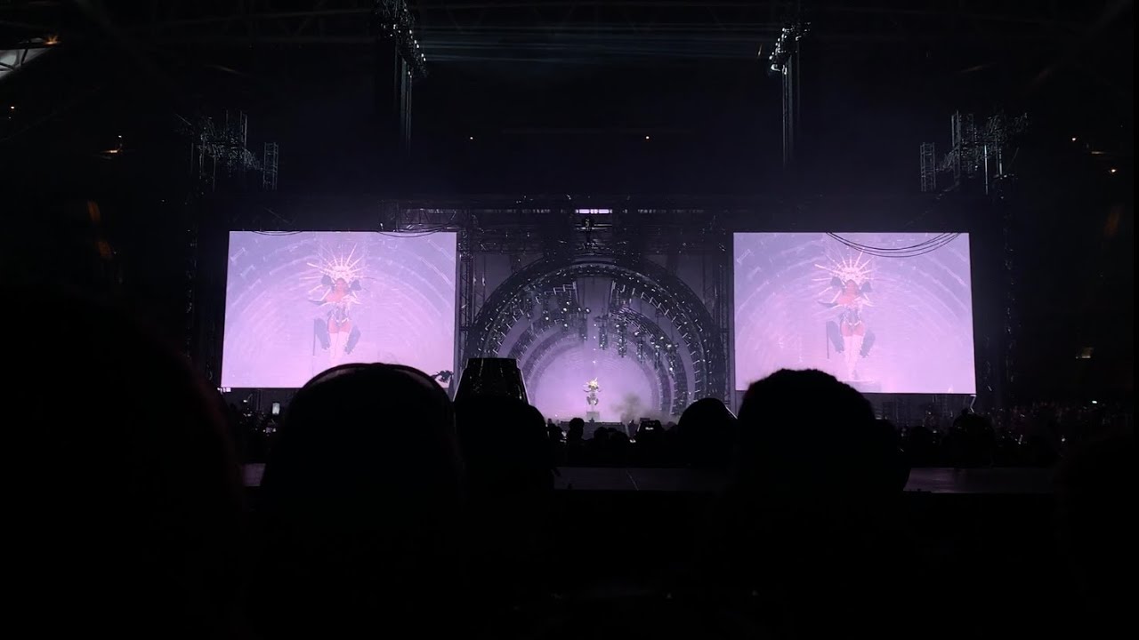 I'M THAT GIRL (Intro) - Beyoncé - Renaissance World Tour - Cardiff - 17 ...