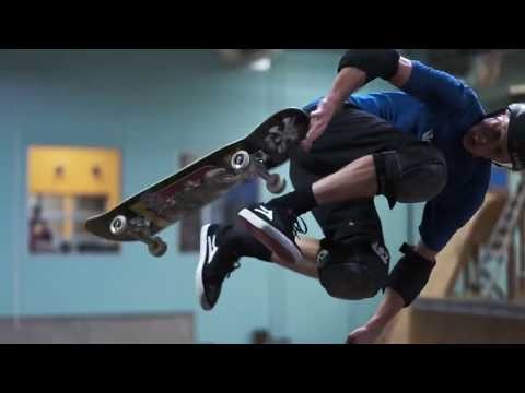 Тони Хоук: 50 трюков на скейте в 50 лет