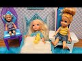 Little Elsa gets a cold ! Elsa &amp; Anna toddlers - Barbie dolls