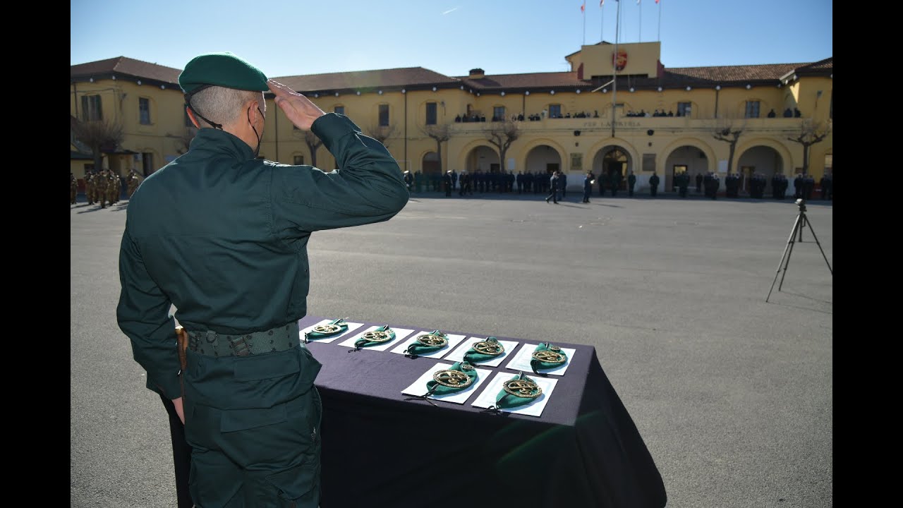 Marina Militare - 21 gennaio 2022: consegnato il basco verde a 7 nuovi  Incursori - YouTube