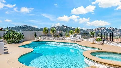 View and Pool Home - 32070 Corte Bonilio Temecula CA