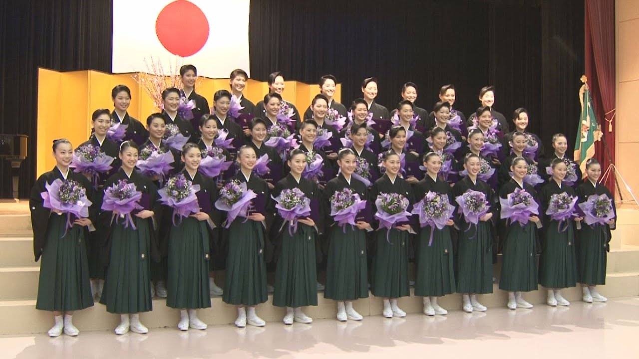 宝塚音楽学校で卒業式 ４１人 夢の舞台に一歩 Youtube
