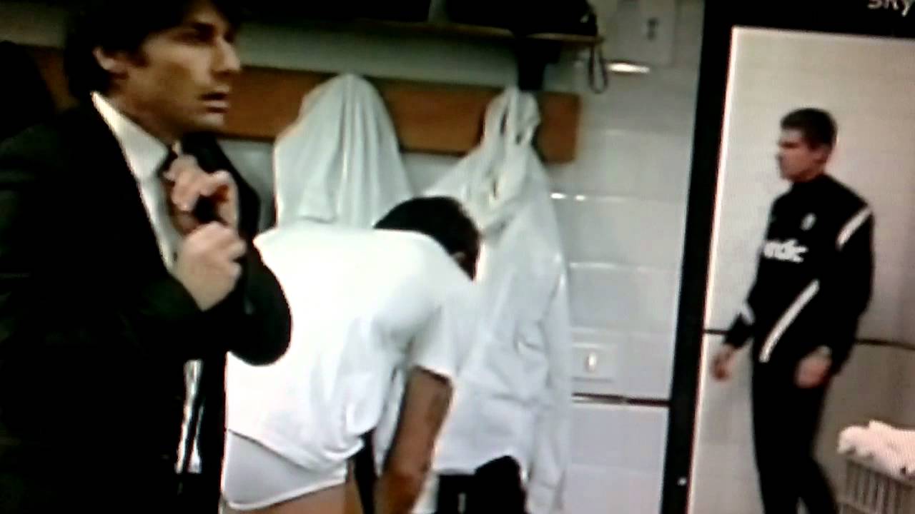Bologna-Juve Spogliatoio Juventus [Conte Catechizza Pepe] 07-03-2012