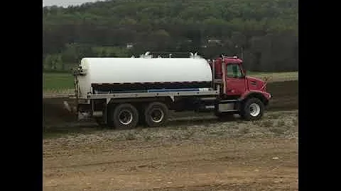 FARMER SPREADING COW MANURE AND THE FLIES REALLY LOVE IT - ONE HELL OF A CRAP SHOW!! 💩😲💩