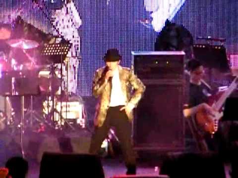20110513蕭敬騰-台北阪急7-you give love a bad name.avi