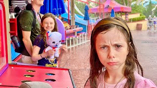 NEVER play Carnival Games..🤦‍♀️