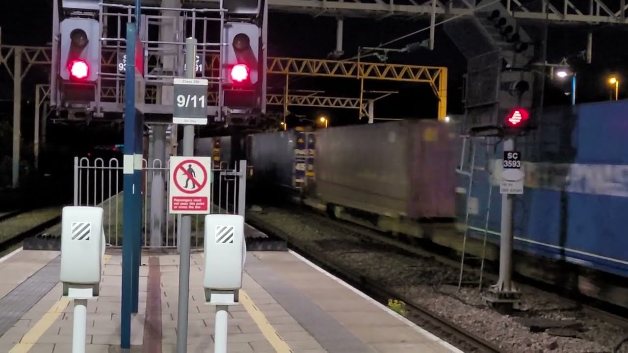 4S49 - DB90's - DB Blue (90034) & Christine (90037) on high-er speed Malcolm for Grangemouth