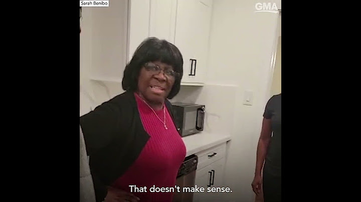 Daughter pranks mom with hilarious 'bun in the oven' pregnancy announcement