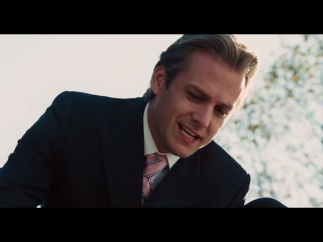 Gabriel Macht Hits Jake Gyllenhaal - Love And Other Drugs (2010) class=