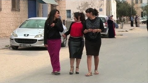 يهود تونس حائرون بين الاندماج في المجتمع والتقوقع في جربا