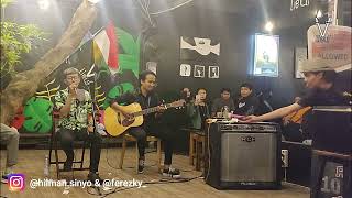 Download Lagu Live Akustik | Hilman Sinyo - Kasih Putih (Cover) Glenn Fredly Live at Coffee Lieur Cirebon MP3 Download Lagu Live Akustik | Hilman Sinyo - Kasih Putih (Cover) Glenn Fredly Live at Coffee Lieur Cirebon MP3