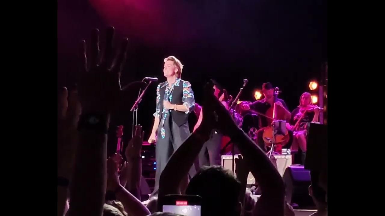 Brandi Carlile covers Queen's 'We are the Champions' at Orion