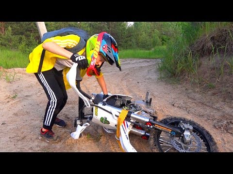 Видео: ПРОГУЛЯЛ школу...Сломал Пит-Байк... ЗЛОЙ папа!!! I walked the school ... I broke the Pit Bike ...