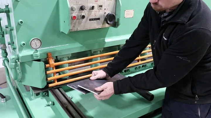 Summit 10' x 1/4" Hydraulic Shear w/ Front Operated Back Gauge