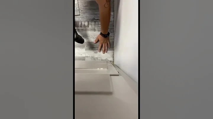 Lvp Flooring installation tips 👍 #tips #tipsandtricks #vinylplank #shorts