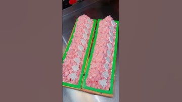 Pink CHRISTMAS TREE Soap! #christmassoap #soapfrosting #soapmaking #soapmaker #soapmakingprocess