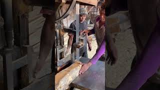 Skilful operator, processing teak logs into 8x12 timber stock #woodworking