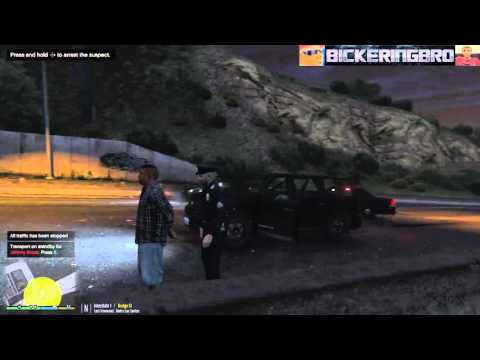 GTA V LSPDFR Code 3 Pursuit & Traffic Control @ It's best.