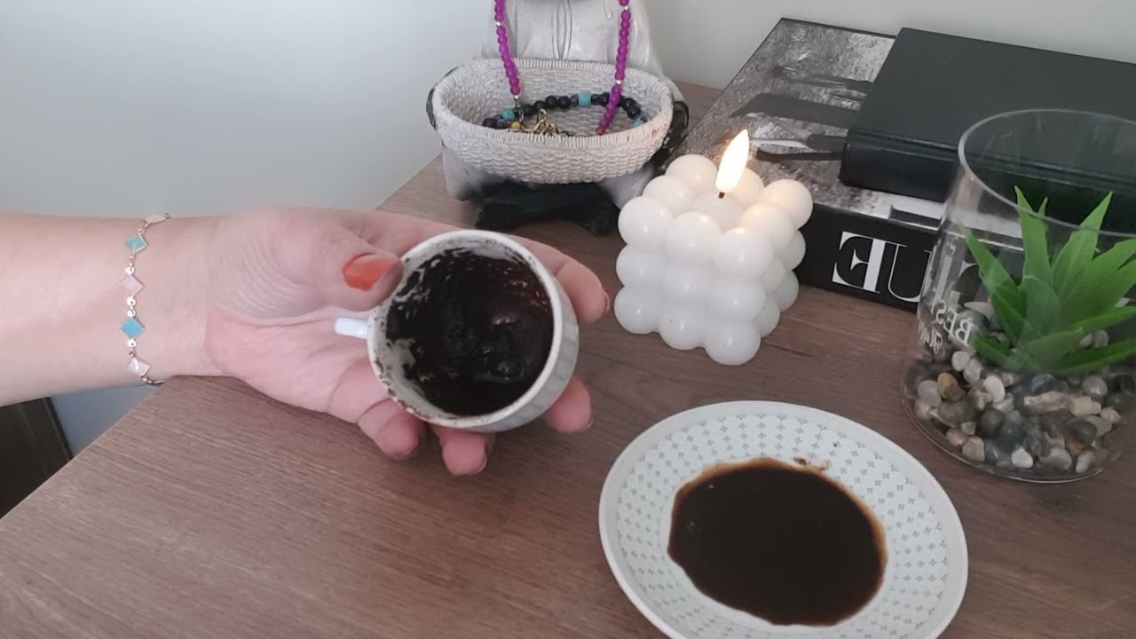 KOVA BURCU KAÇAN BALIK BÜYÜK OLUR KAHVE FALI